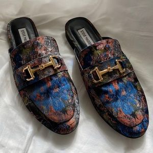 STEVE MADDEN TAPESTRY SPLIN ON SHOES- MENS SIZE 10